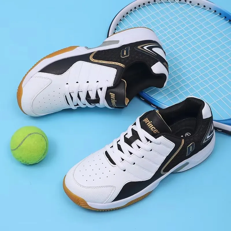 รองเท้าแบดมินตันหนังสำหรับมืออ - Badminton Shoes บทวิจารณ์และราคา